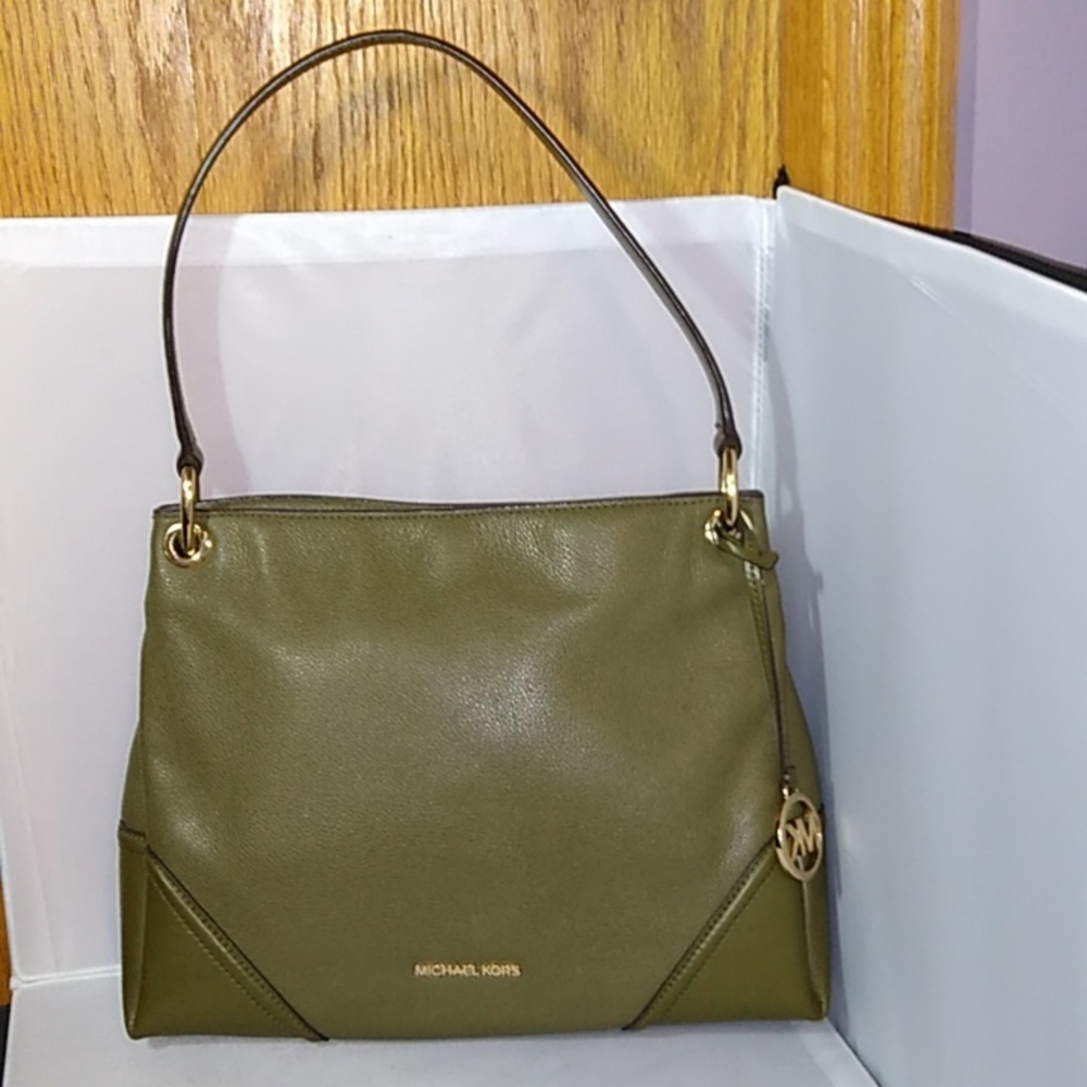 Michael Kors Nicole Medium Shoulder Handbag